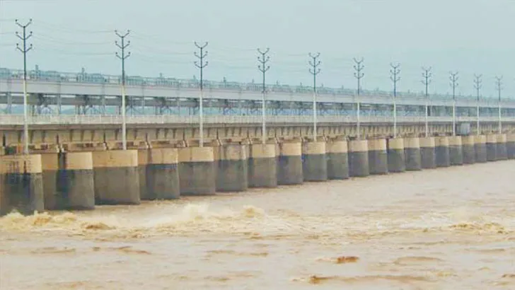 এবার ফারাক্কার ১০৯ গেট খুললো ভারত