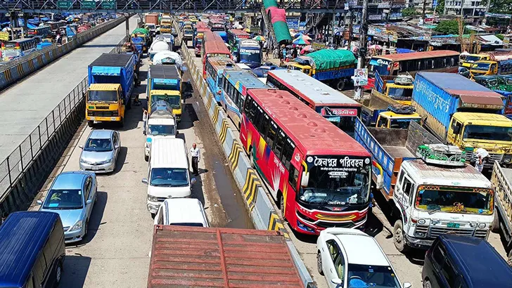 নারায়ণগঞ্জে ঢাকা-চট্টগ্রাম মহাসড়কে তীব্র যানজট