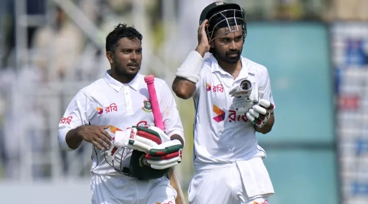 ব্যাটিং বিপর্যয়ে বাংলাদেশ