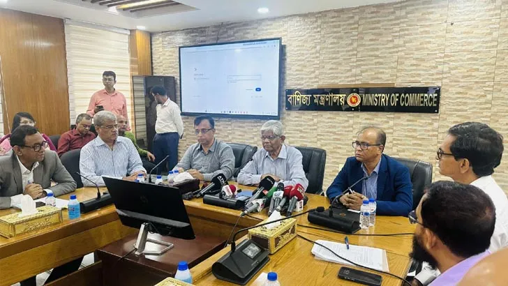 কোন জিনিসের দাম বাড়লে সহজে কমতে চায় না: বাণিজ্য উপদেষ্টা