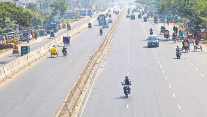 ৪৮ ঘণ্টার অবরোধ চলছে