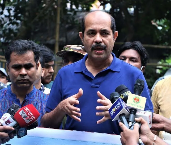 বাসা-বাড়িতে এডিসের লার্ভা পেলেই মামলা : মেয়র আতিক