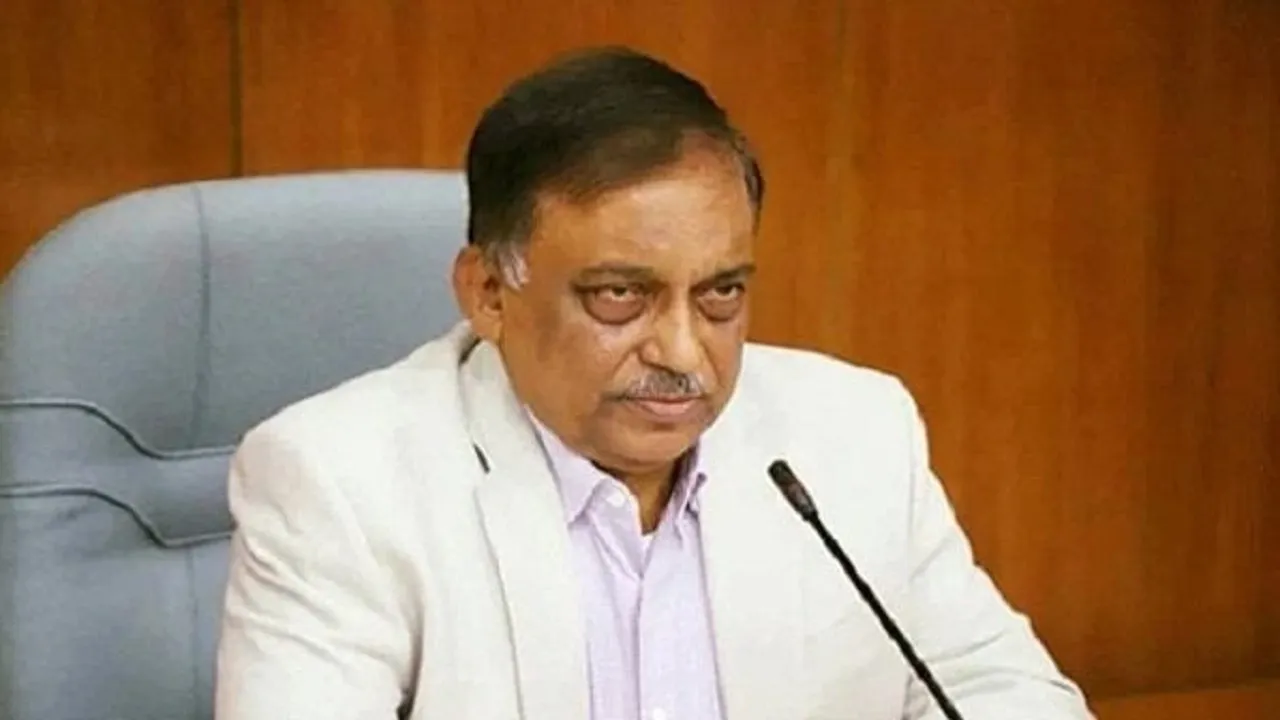 দেশের বিরুদ্ধে যুদ্ধ ঘোষণাকারীদের আইনের আওতায় আনা হবে : স্বরাষ্ট্রমন্ত্রী