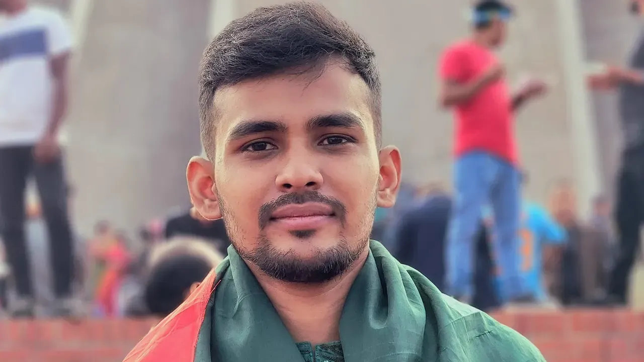 ছাত্ররাজনীতি নিয়ে উপদেষ্টা আসিফ মাহমুদের বার্তা