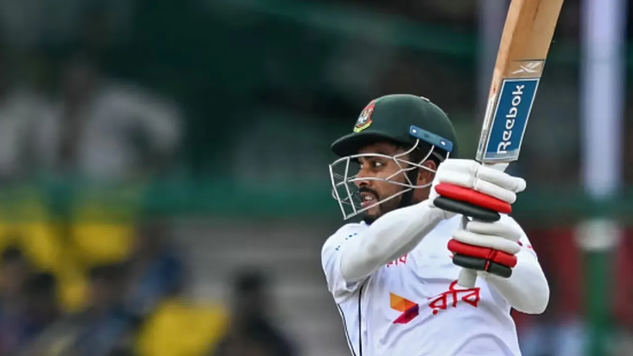 প্রথমবারের মতো অলরাউন্ডারের সেরা পাঁচে মিরাজ