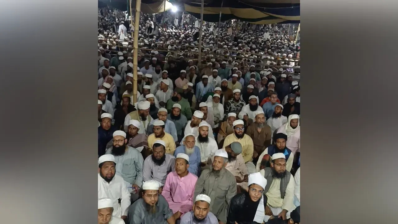 আখেরি মোনাজাতের মাধ্যমে শেষ হলো জোড় ইজতেমা
