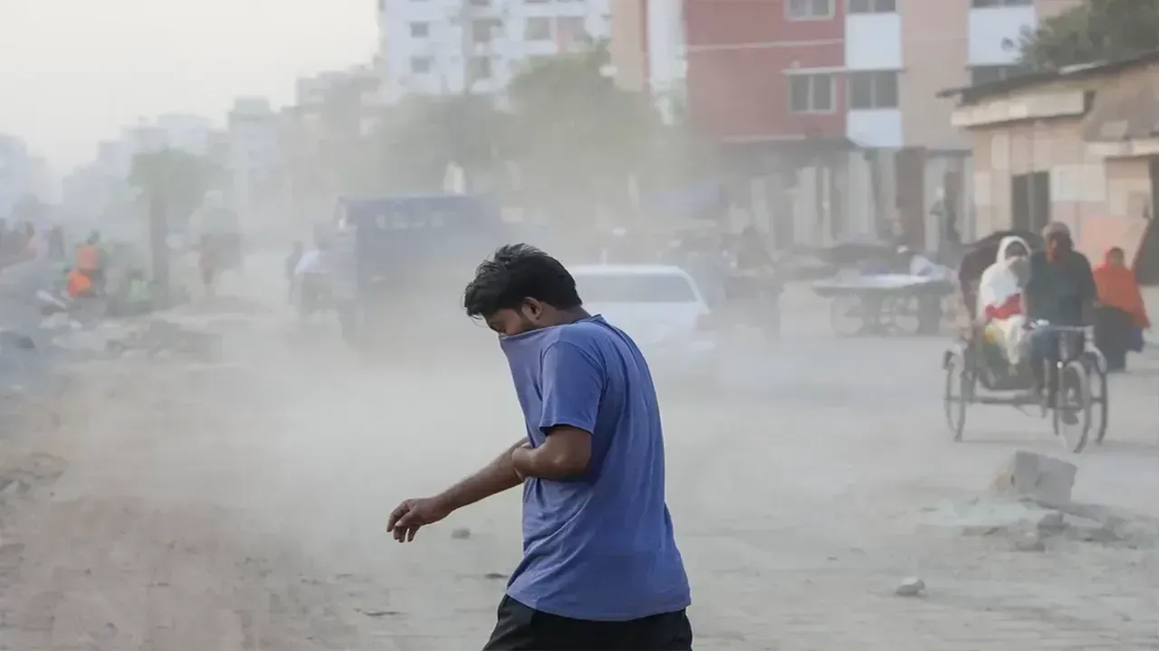 ঢাকার বাতাস আজও ‘খুব অস্বাস্থ্যকর’