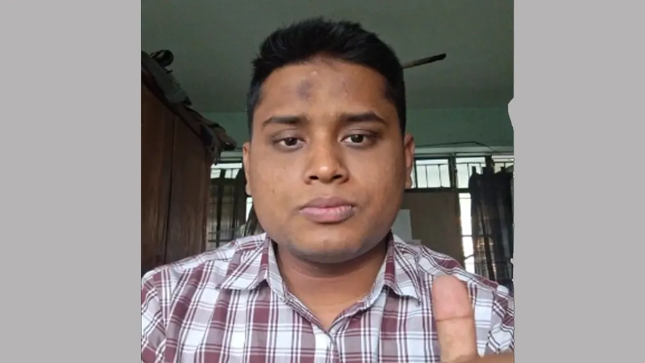 ৩২ নম্বরের বাড়ি নিয়ে হাসনাত আবদুল্লাহর ফেসবুক লাইভ
