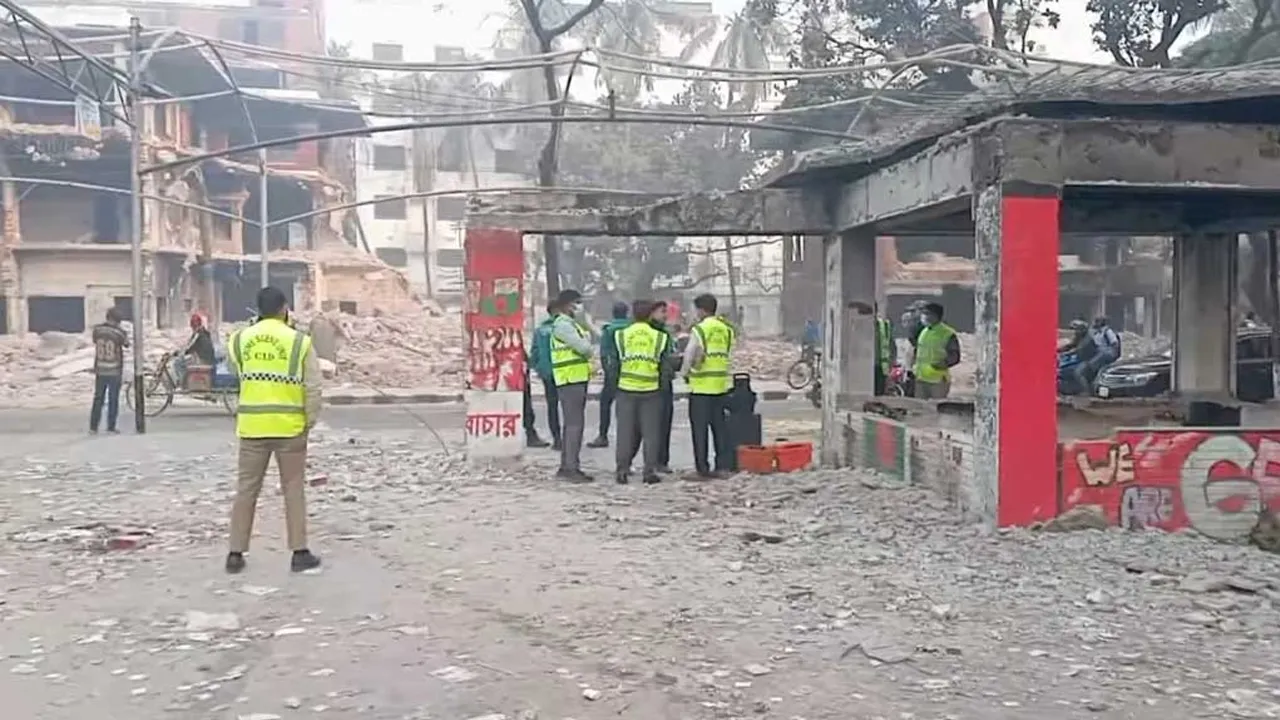 ধানমন্ডি ৩২ নম্বর: ‘কিছু হাড় ও আলামত সংগ্রহ’ করেছে সিআইডি