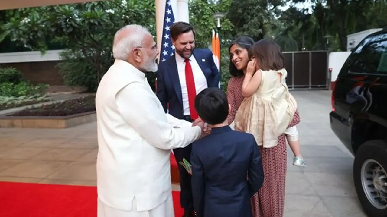 মার্কিন ভাইস প্রেসিডেন্টের ভারত সফরকালে কাশ্মীরে হামলা, নেপথ্যে অন্য কিছু?
