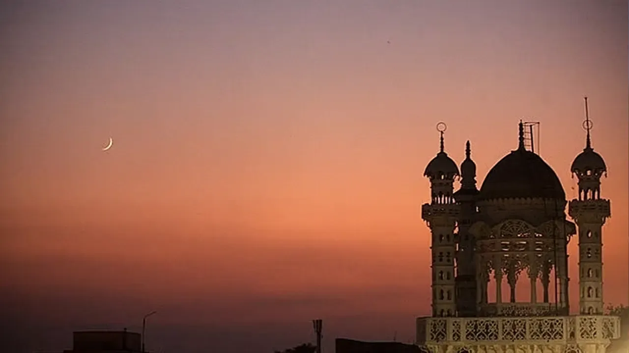 কবে ঈদুল আজহার চাঁদ দেখা যাবে জানাল আমিরাত