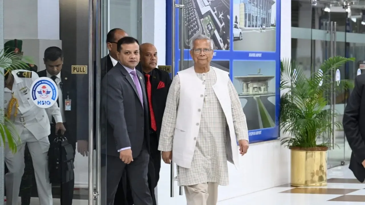 জাপান পৌঁছেছেন প্রধান উপদেষ্টা