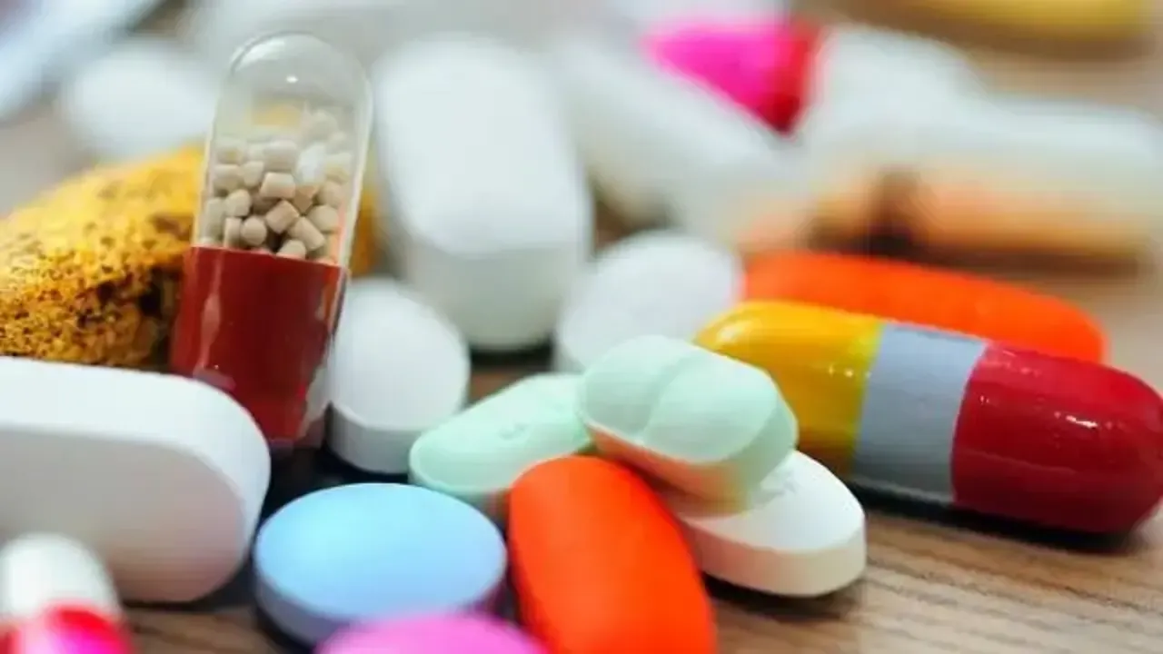 আটা-ময়দা দিয়ে তৈরি হচ্ছে ভেজাল ওষুধ, বাড়ছে স্বাস্থ্যঝুঁকি