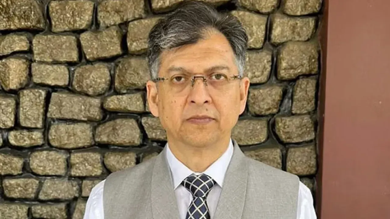 সরকার পদত্যাগের নাটক করছে : সালাহউদ্দিন আহমদ