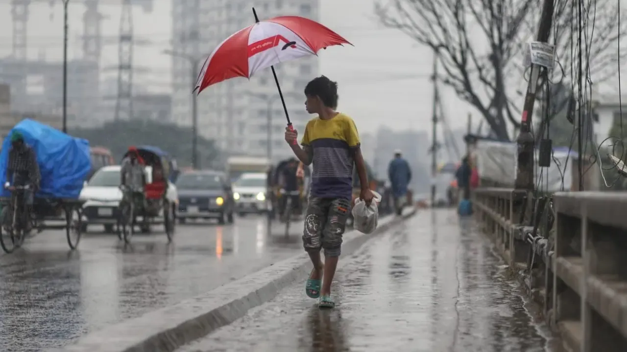 বৃষ্টি কতদিন থাকবে, জানালেন আবহাওয়াবিদ