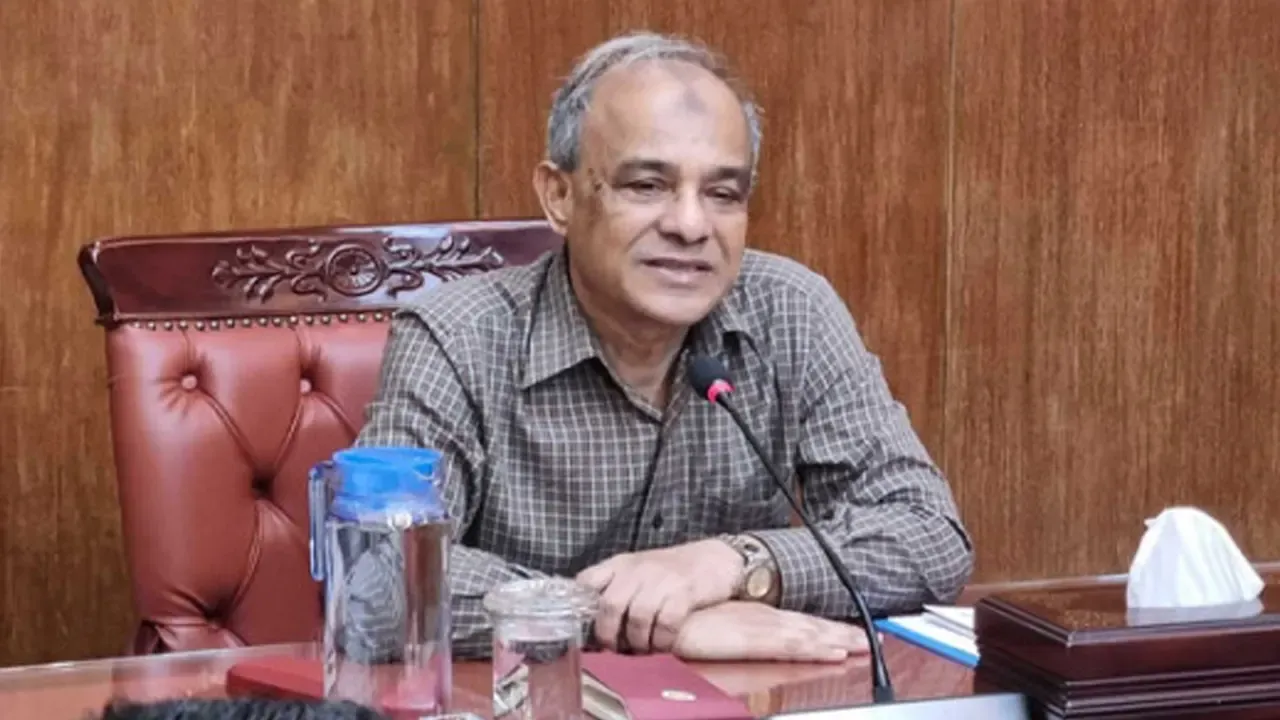 বাসে ওঠার সময় যাত্রীদের ছবি তুলে রাখা হবে : স্বরাষ্ট্র উপদেষ্টা