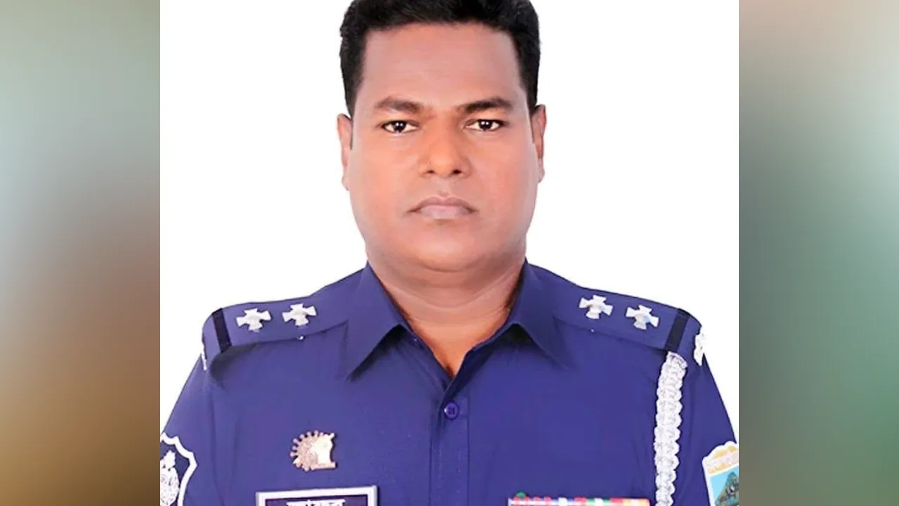 মামলা থেকে নাম বাদ দিতে ৫ লাখ টাকা চাইলেন এসআই