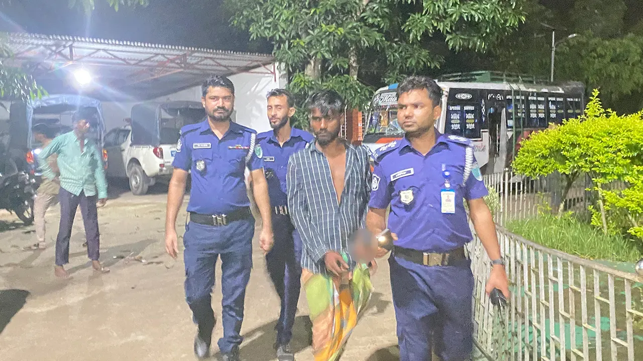 চলন্ত বাসে গার্মেন্টস কর্মীকে পালাক্রমে ধর্ষণ, অতঃপর...