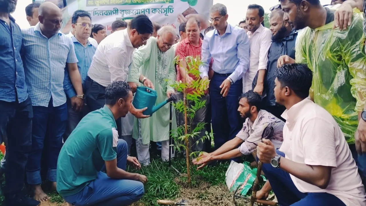 পালিয়ে যাওয়া প্রধানমন্ত্রী ইচ্ছামতো ইতিহাস রচনা করেছিলেন : রিজভী