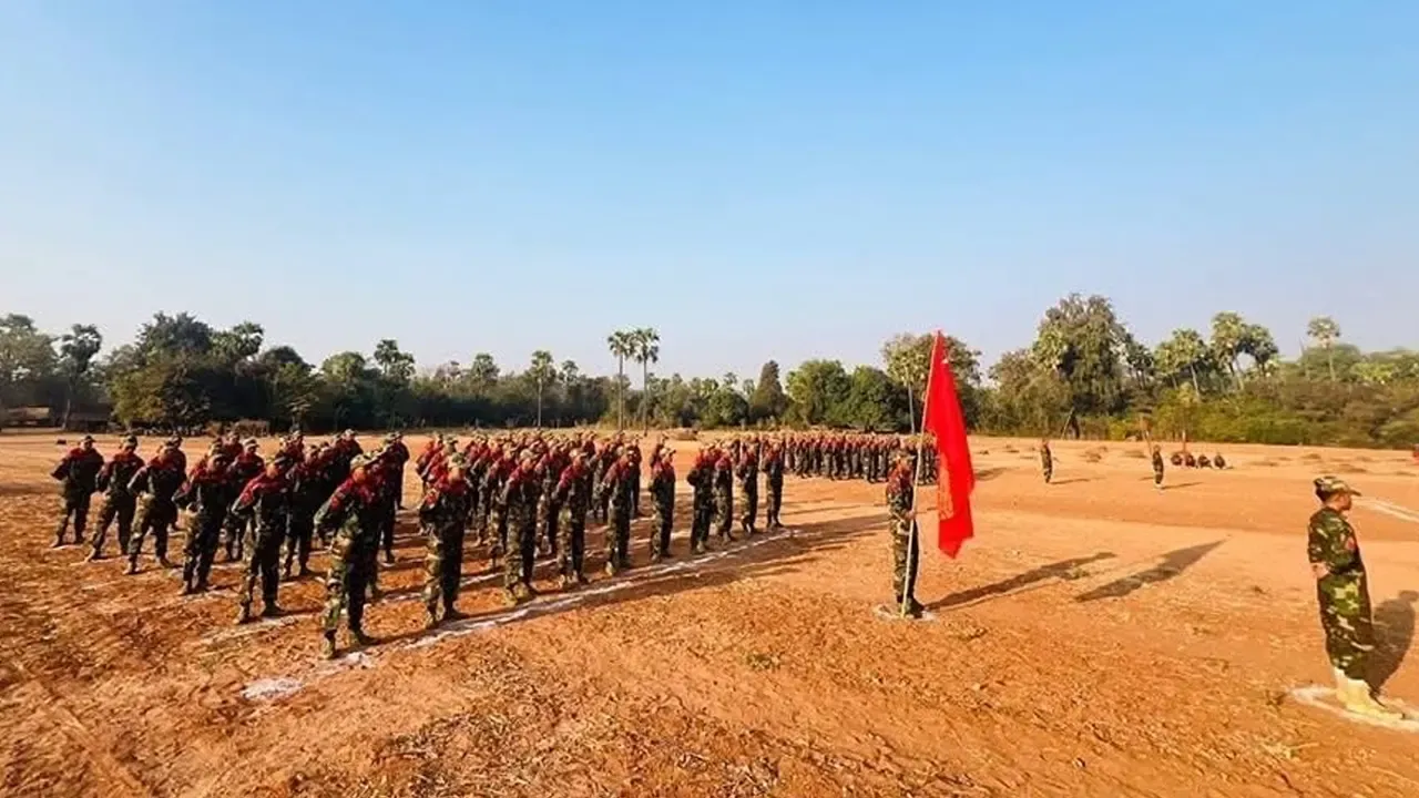 মিয়ানমারে জান্তার হামলায় স্কুলছাত্রসহ ৫ জন নিহত