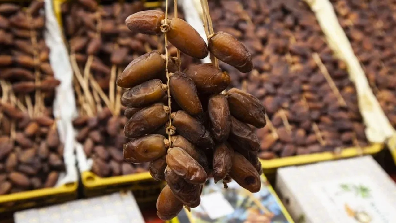মরক্কোর বাজার খেজুরে ভরপুর