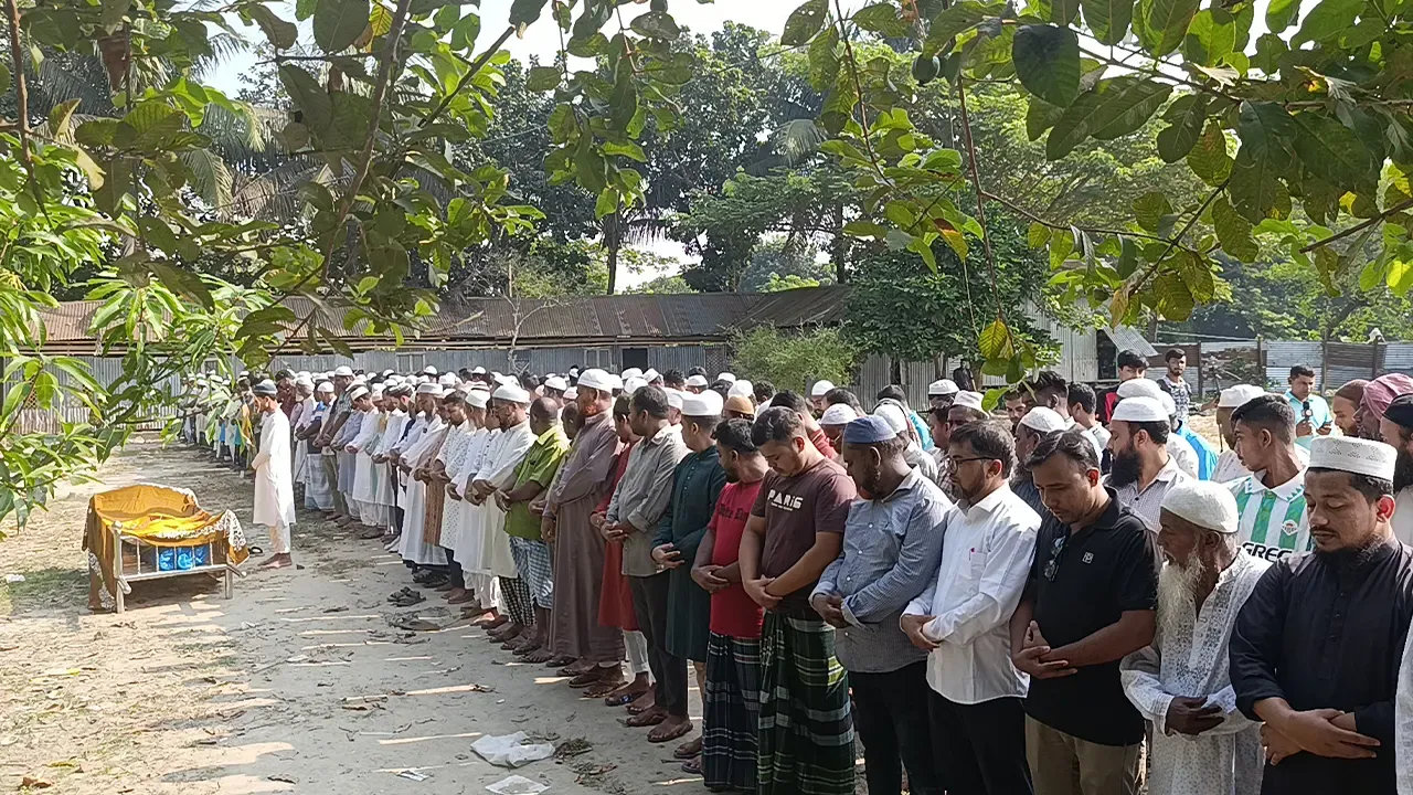 মেট্রোরেল দুর্ঘটনায় নিহত কালামের দাফন সম্পন্ন