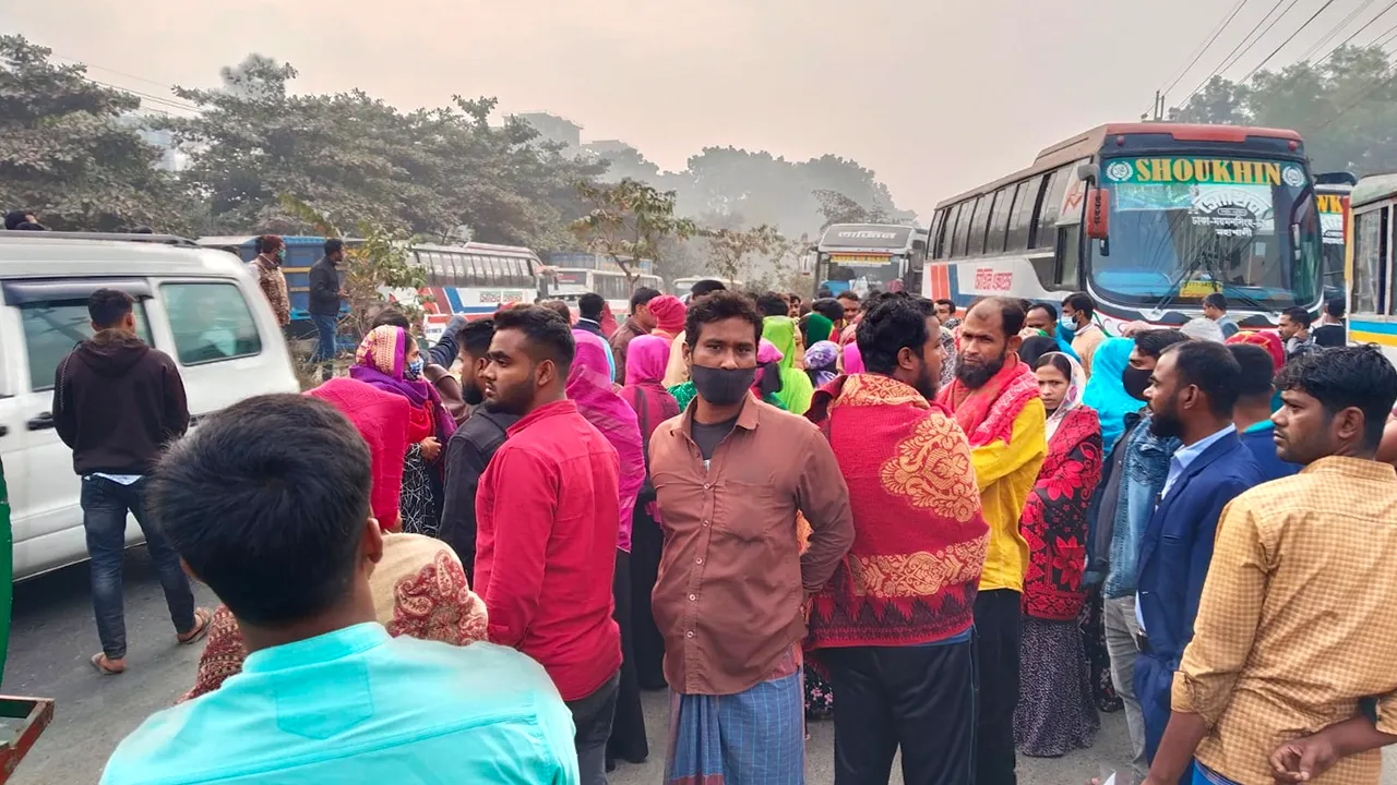 ঢাকা-ময়মনসিংহ মহাসড়ক অবরোধ