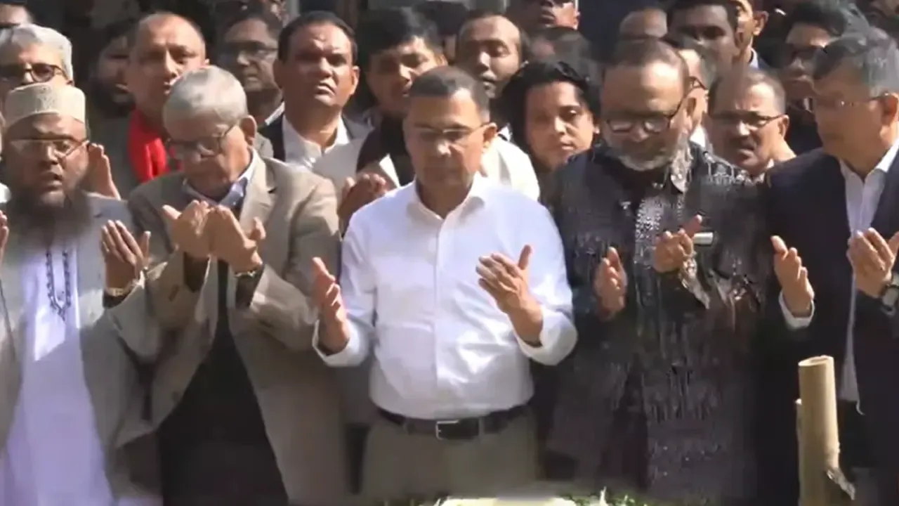 হাদির কবর জিয়ারত করলেন তারেক রহমান