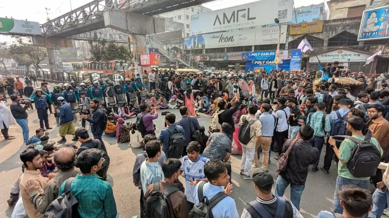 ফের অবরোধ ঢাকার তিন স্থান