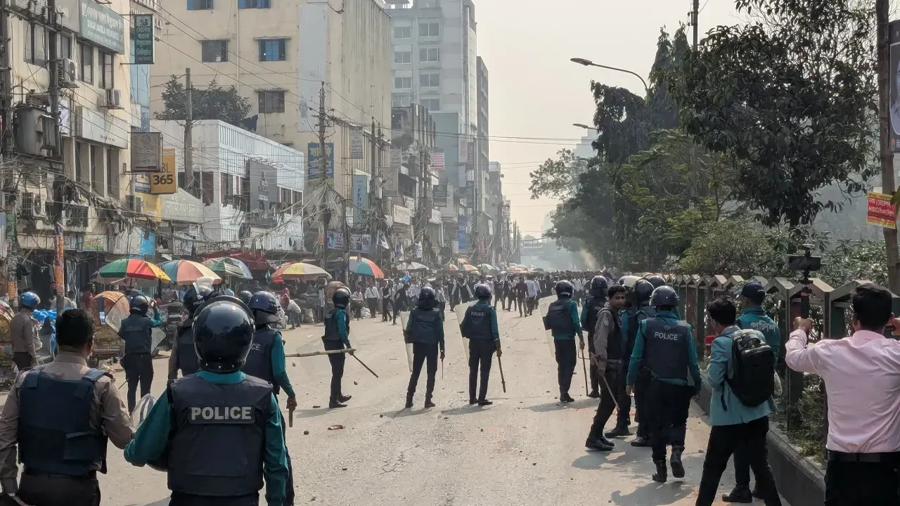 সায়েন্সল্যাবে ঢাকা কলেজ ও আইডিয়াল কলেজ শিক্ষার্থীদের মধ্যে সংঘর্ষ