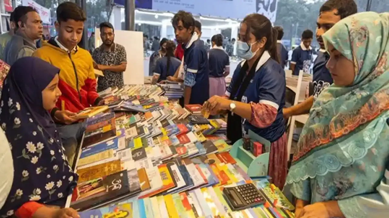 বইমেলা শুরুর তারিখ পেছাল