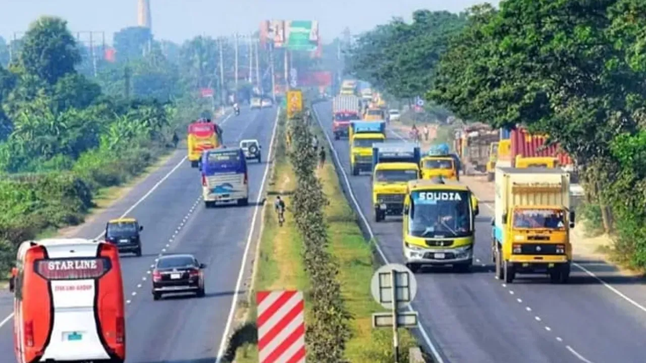 আজ থেকে ৭ দিন মহাসড়কে ট্রাক, কাভার্ড ভ্যান ও লরি চলাচল বন্ধ