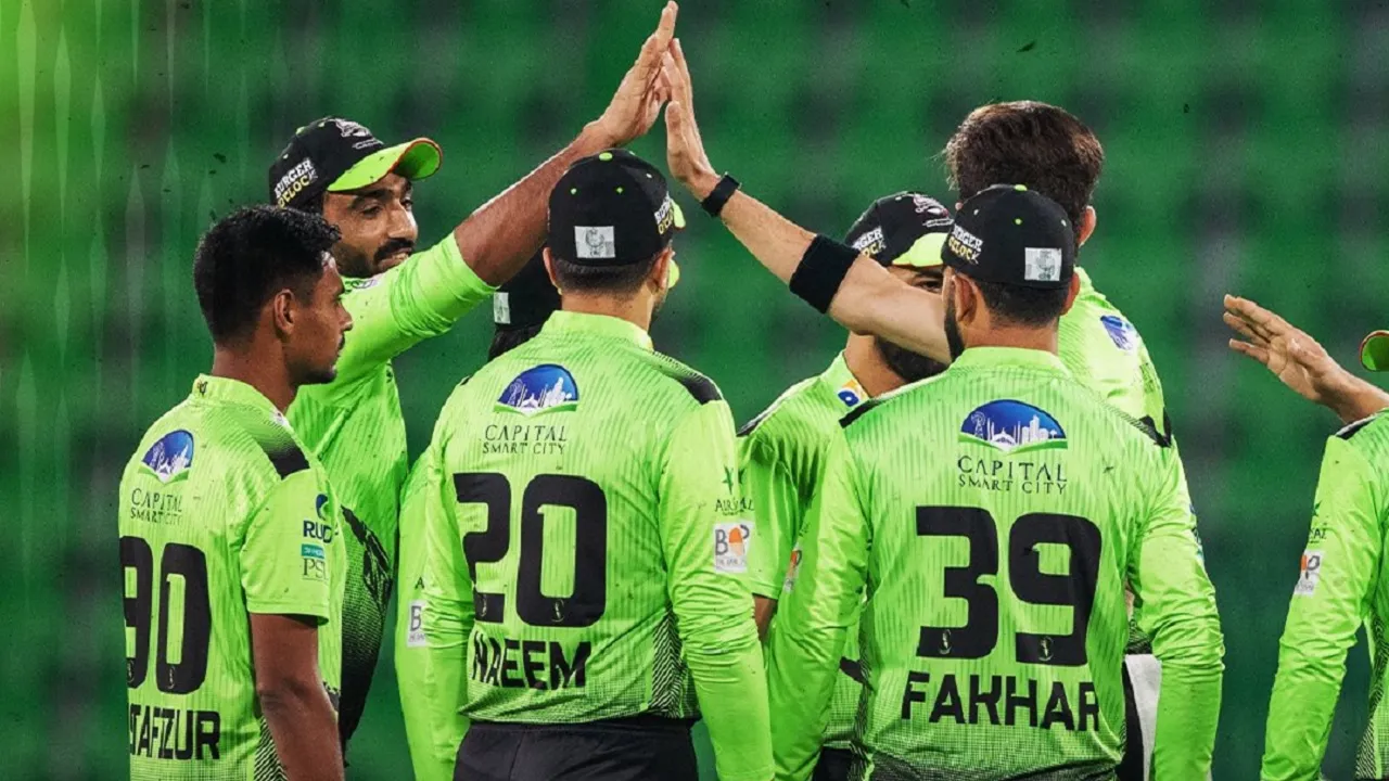 পিএসএলে আবারও মোস্তাফিজের ম্যাজিক, লাহোরের নাটকীয় হার