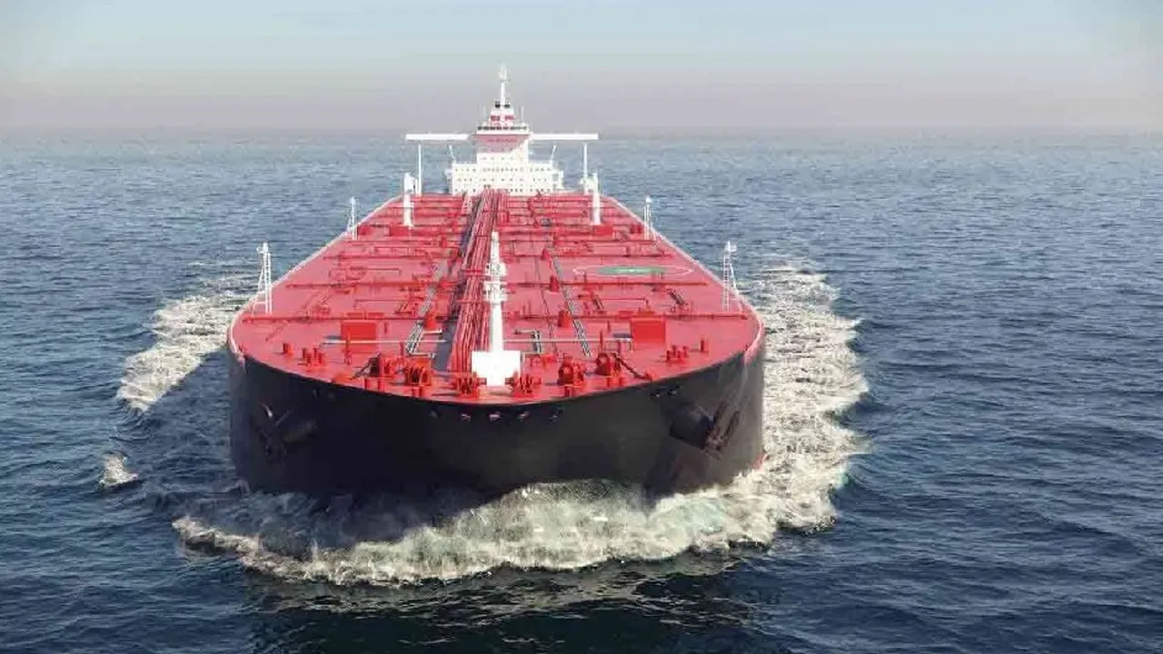 বিকল্প পথে সৌদি থেকে আসছে ১ লাখ টন তেল