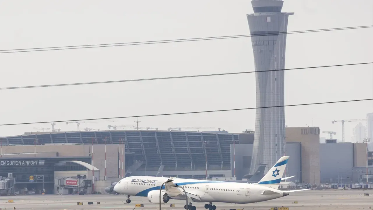 ইসরায়েলের বেন গুরিয়ান বিমানবন্দরে ভয়াবহ হামলা