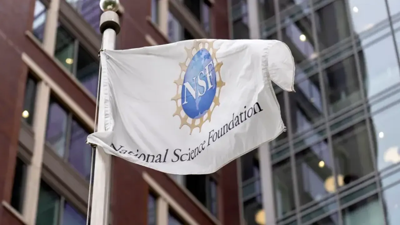 ন্যাশনাল সায়েন্স বোর্ডের সব সদস্য বরখাস্ত