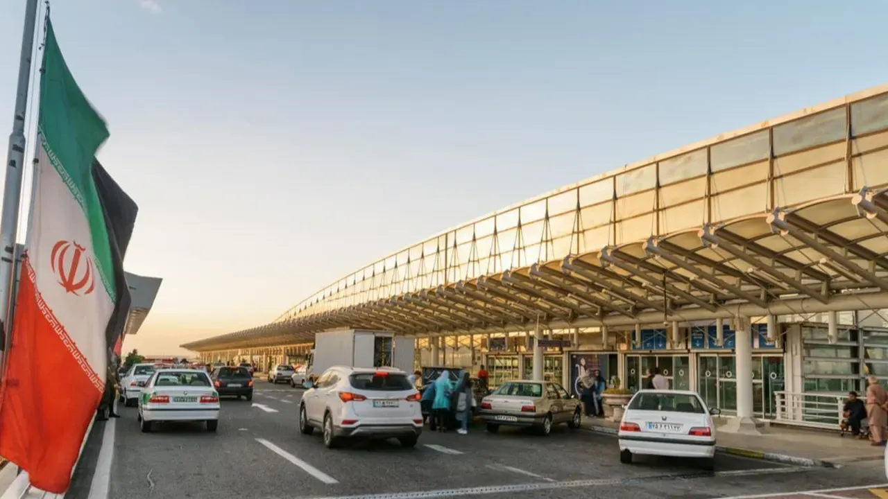 ৫৭ দিন পর ফের চালু ইরানের প্রধান বিমানবন্দর