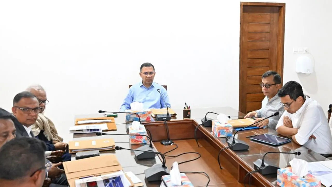 দেশে বিনিয়োগ বাড়াতে প্রকল্প অনুমোদন প্রক্রিয়া সহজ করার নির্দেশ প্রধানমন্ত্রীর