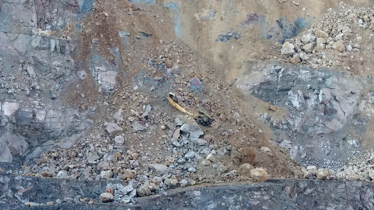 অ্যাঙ্গোলায় সোনার খনি ধসে নিহত ২৮