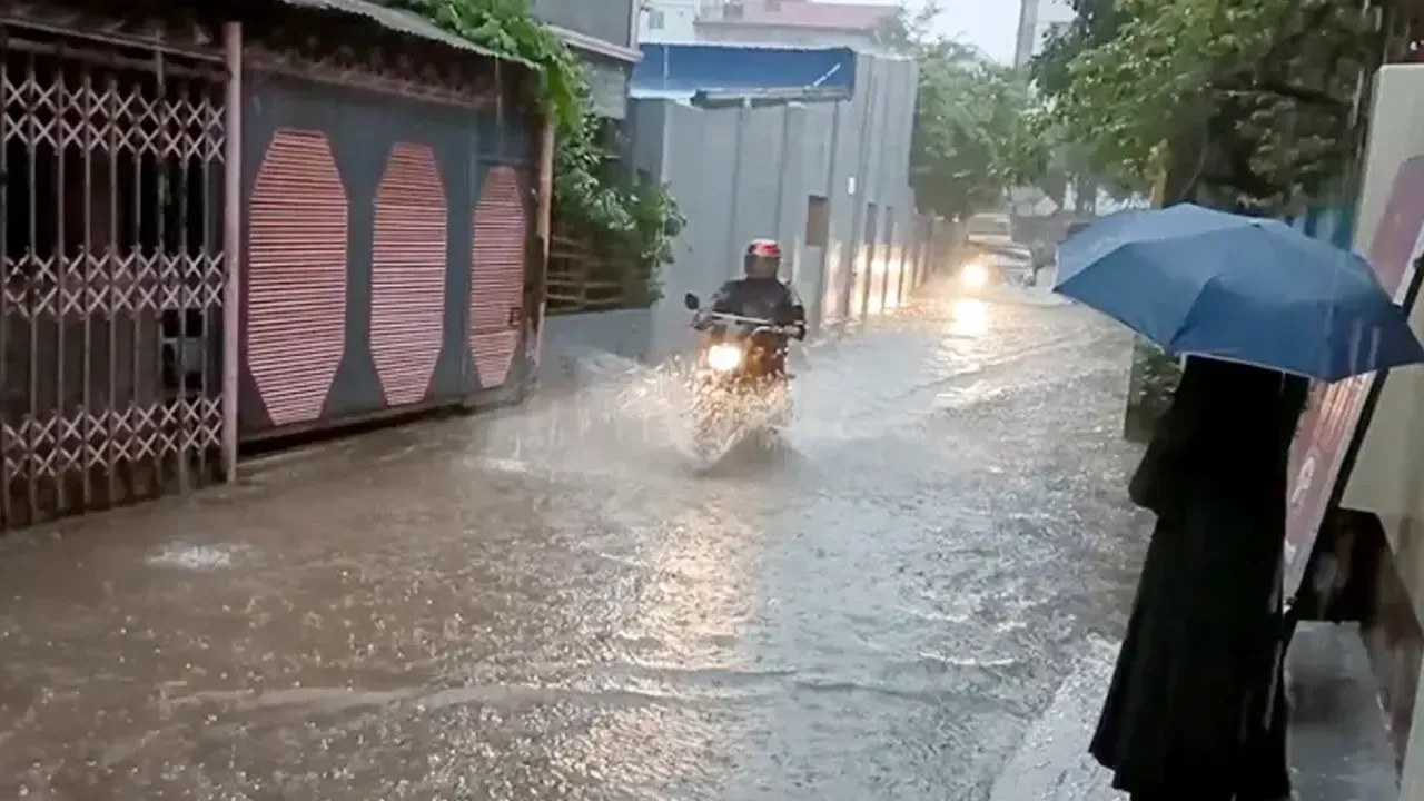 শনিবার বৃষ্টি হতে পারে যেসব অঞ্চলে