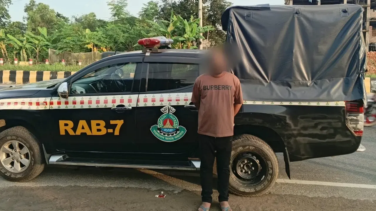 র‌্যাবের অভিযানে ধর্ষণ মামলার প্রধান আসামি গ্রেপ্তার