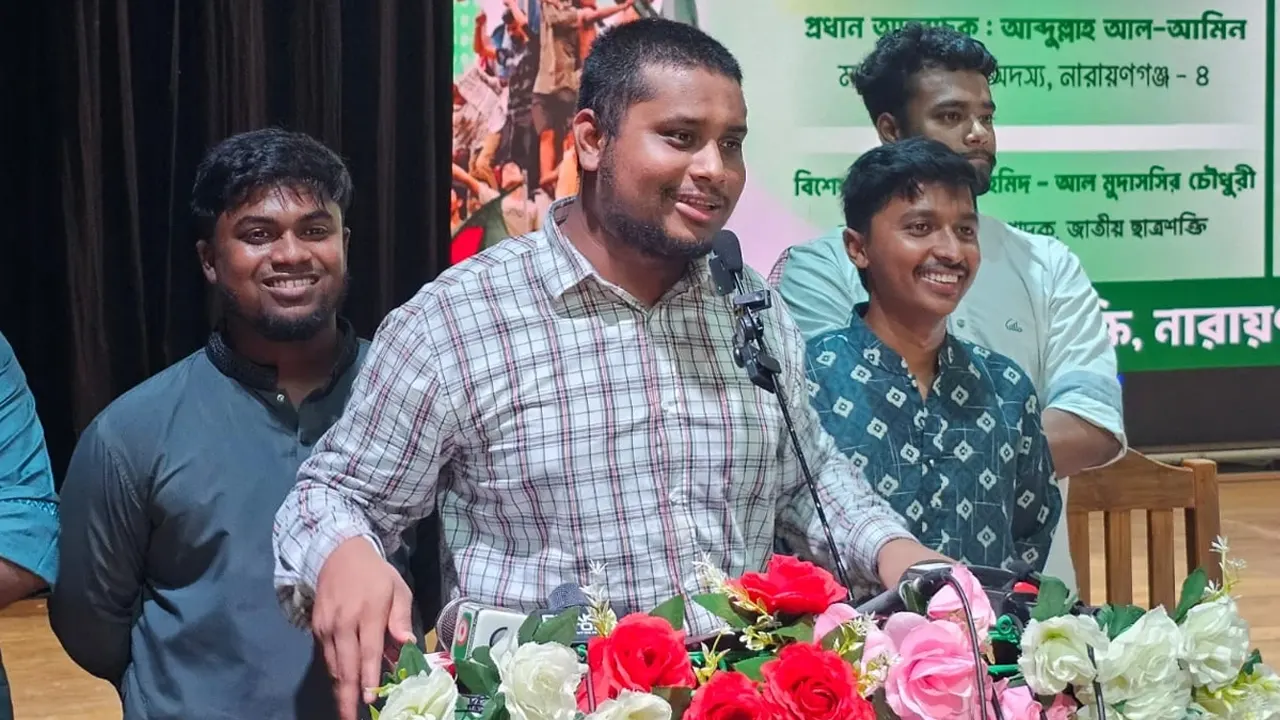 সরকার বিধবা কার্ড দিলে এমপির বউ সবার আগে নেবে : হাসনাত