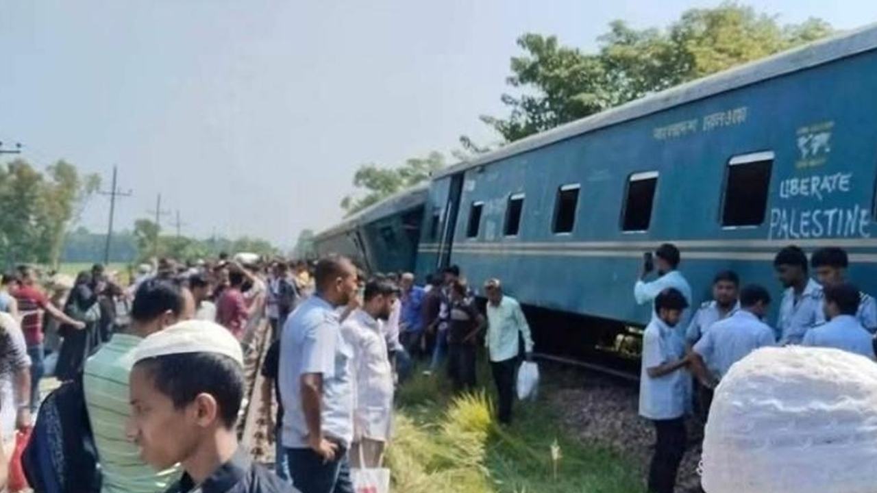 ঢাকা-চট্টগ্রাম রুটে বিকল্প লাইনে ট্রেন চলাচল স্বাভাবিক
