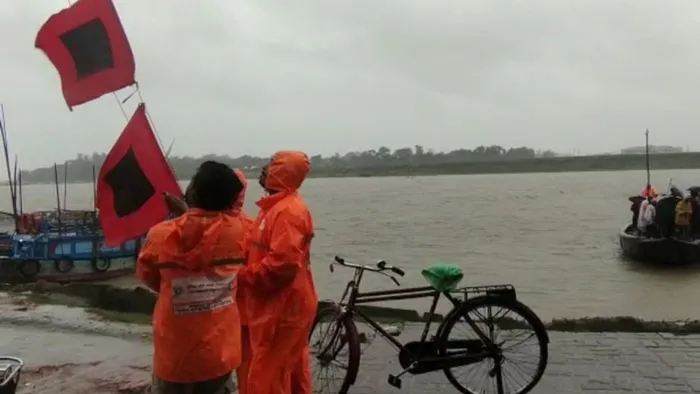 বাগেরহাটে ৩৪৪ আশ্রয়কেন্দ্র প্রস্তুত, মোংলা বন্দরে ৭ নম্বর সংকেত