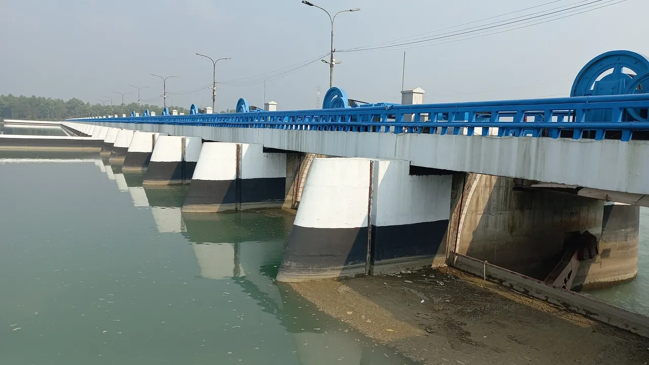 তিস্তায় পানিবৃদ্ধি, খুলে দেওয়া হলো ব্যারাজের ৪৪ জলকপাট