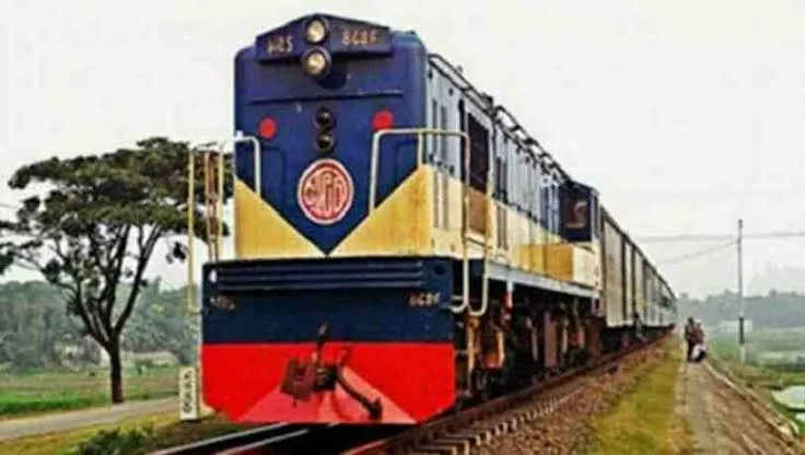মঙ্গলবার থেকে ট্রেনের স্ট্যান্ডিং টিকিট বিক্রি শুরু