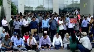 এনবিআরে দ্বিতীয় দিনের শাটডাউন চলছে