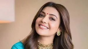 মাতৃত্ব একটি অসাধারণ অনুভূতি : কাজল আগরওয়াল