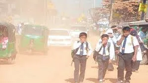 সোমবারেও বায়ুদূষণের শীর্ষে ঢাকা