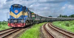 রায়পুরায় পিকআপে ট্রেনের ধাক্কায় নিহত ২